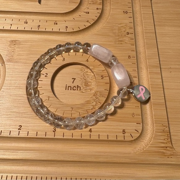 Clear and Pink Beaded Bracelet - Picture 2 of 2